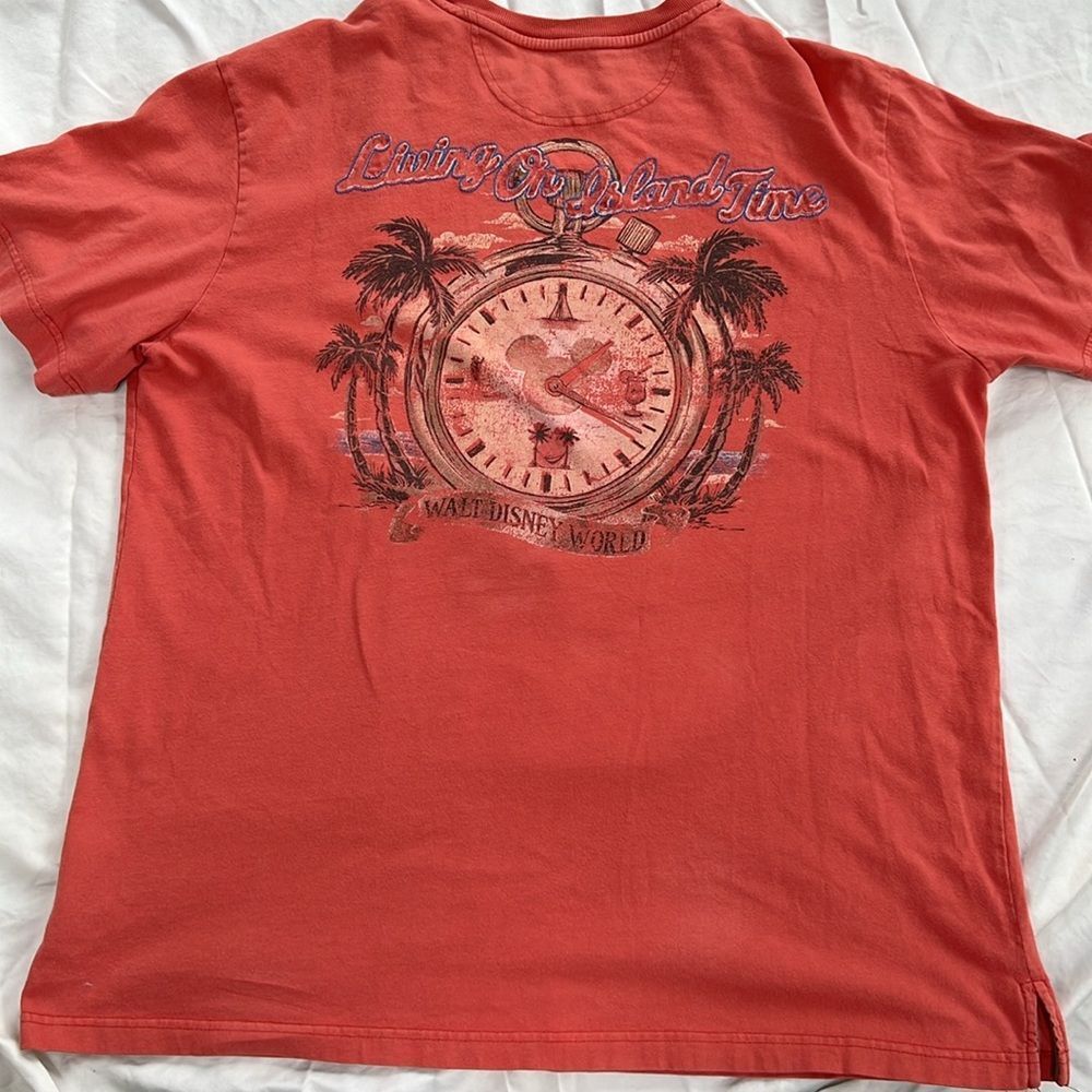 Disney Tee “Living on Island Time” - Picture 4 of 4